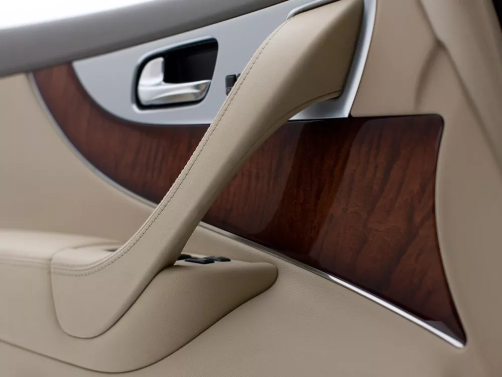 Автомобиль Infiniti FX II (S51) Рестайлинг Внедорожник (5 дверей)