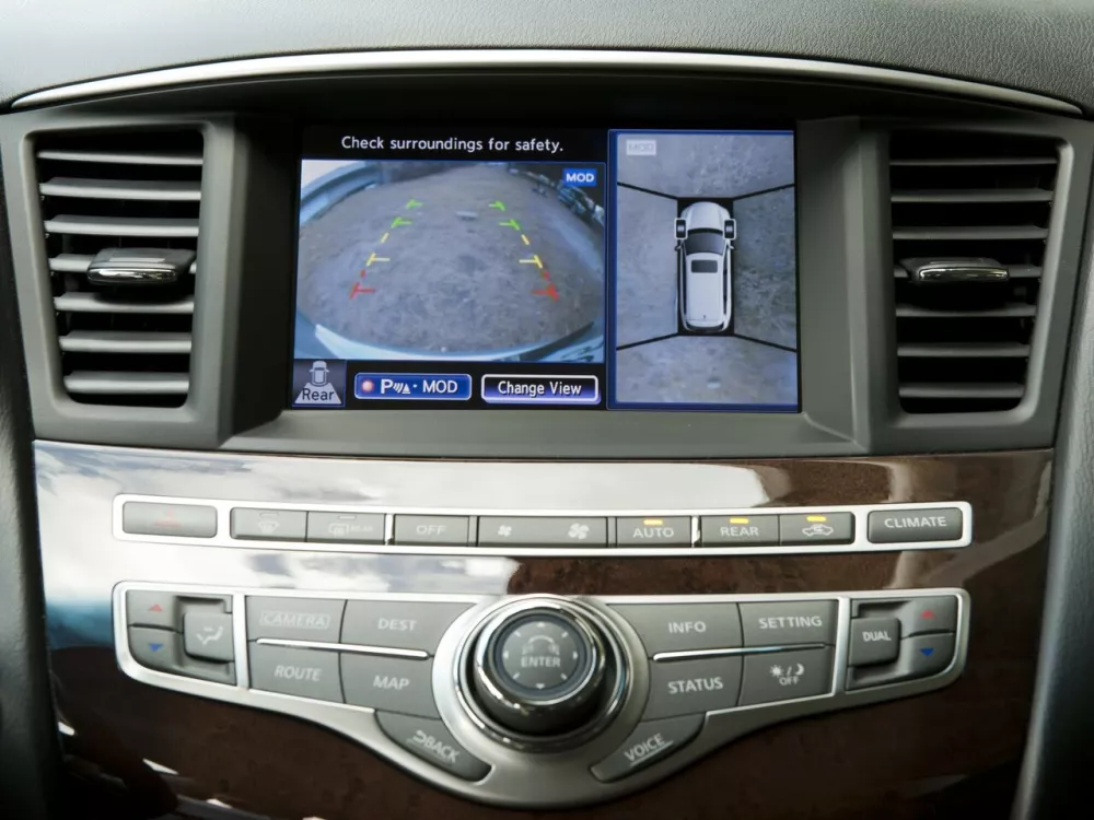 Автомобиль Infiniti JX Внедорожник (5 дверей)
