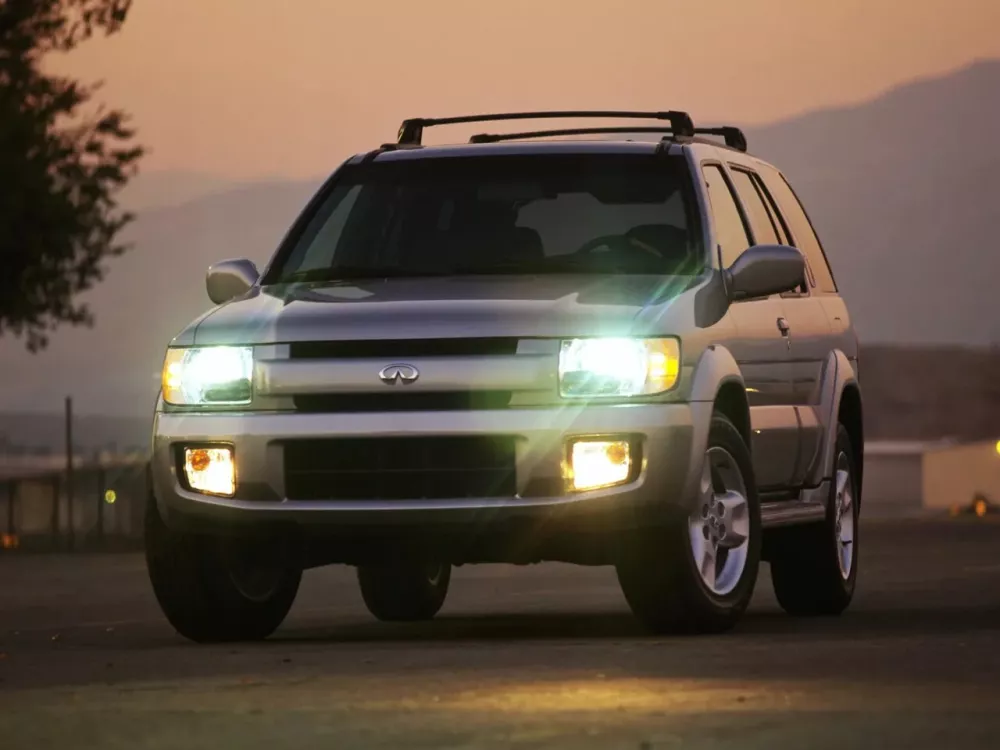 Автомобиль Infiniti QX4 I Внедорожник (5 дверей)
