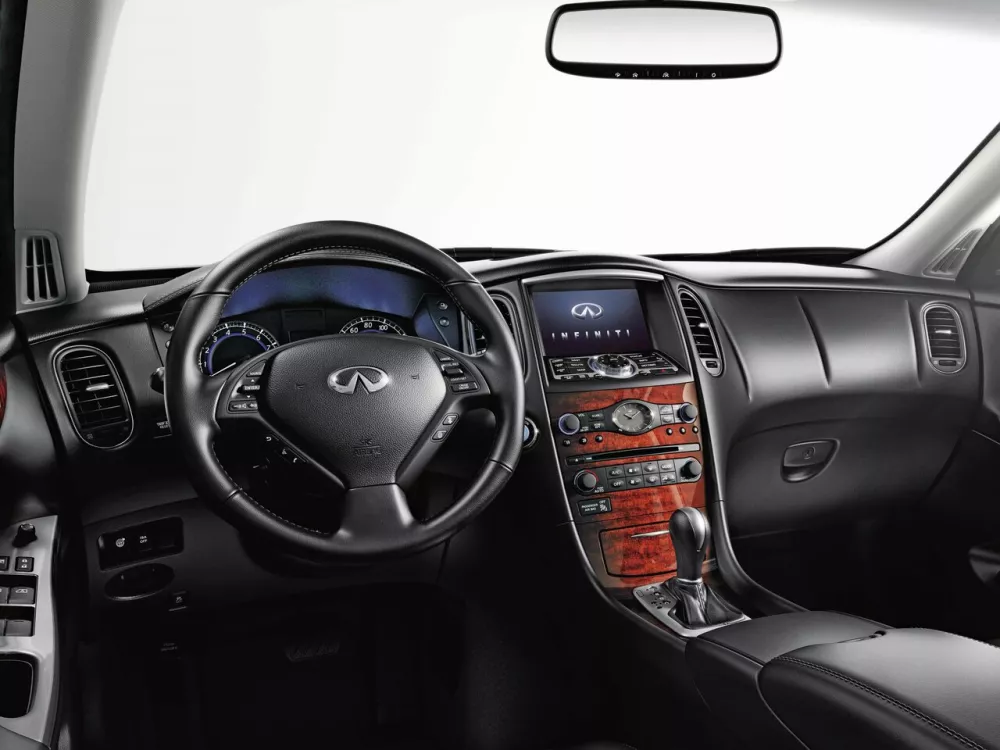 Автомобиль Infiniti QX50 I Внедорожник (5 дверей)