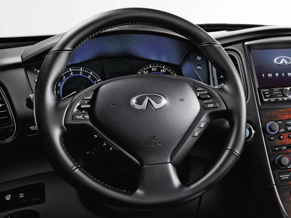 Автомобиль Infiniti QX50 I Внедорожник (5 дверей)