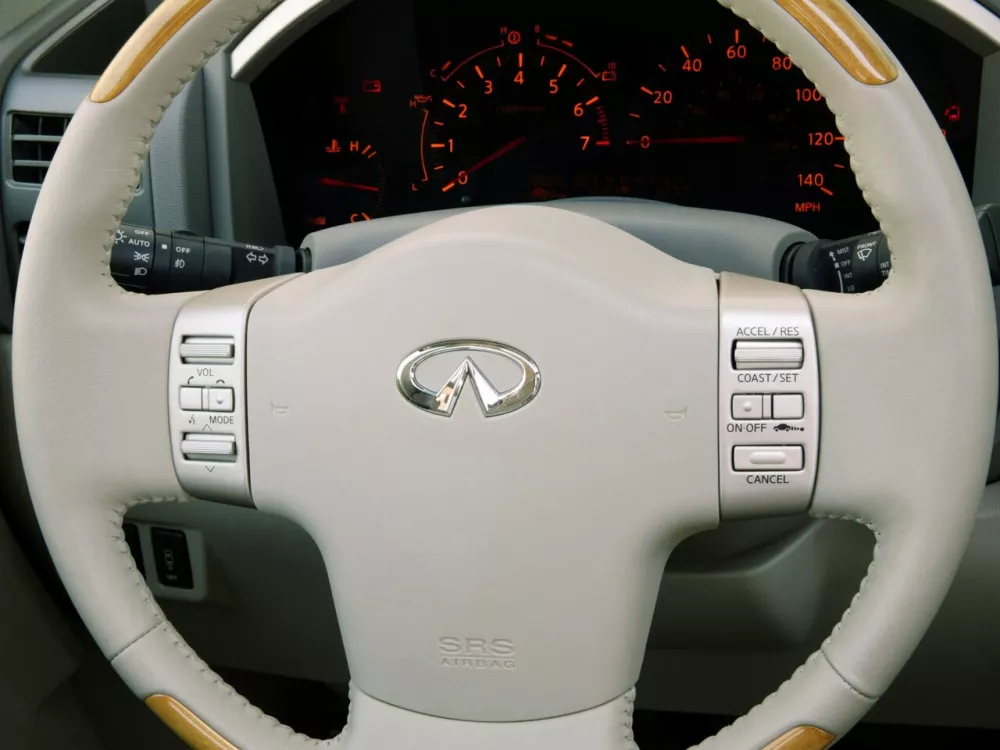 Автомобиль Infiniti QX56 I Внедорожник (5 дверей)