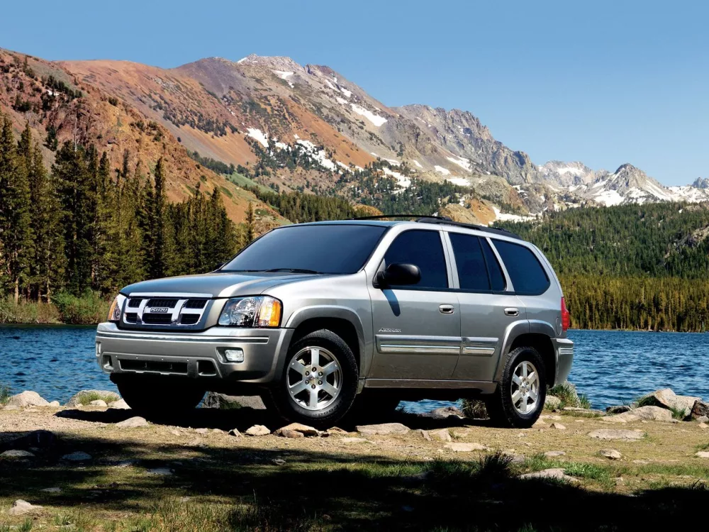 Автомобиль Isuzu Ascender Внедорожник (5 дверей) SWB