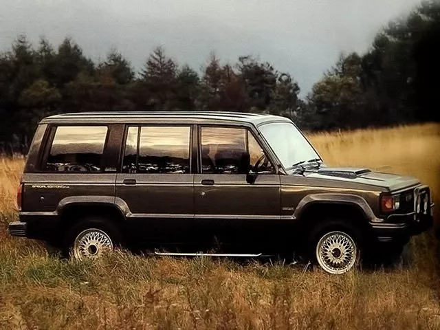 Автомобиль Isuzu Bighorn I Внедорожник (5 дверей)