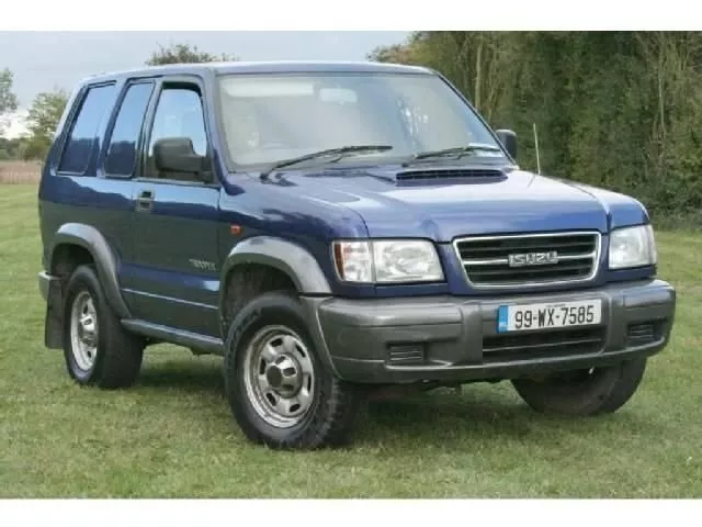 Автомобиль Isuzu Bighorn II Внедорожник (3 двери)