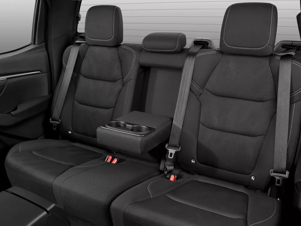 Автомобиль Isuzu D-Max III Пикап Двойная кабина