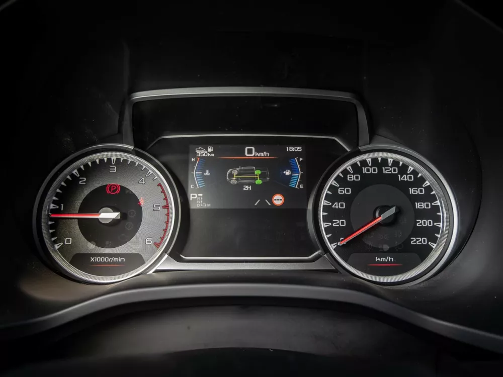 Автомобиль Isuzu D-Max III Пикап Двойная кабина
