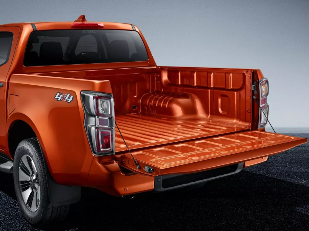 Автомобиль Isuzu D-Max III Пикап Двойная кабина