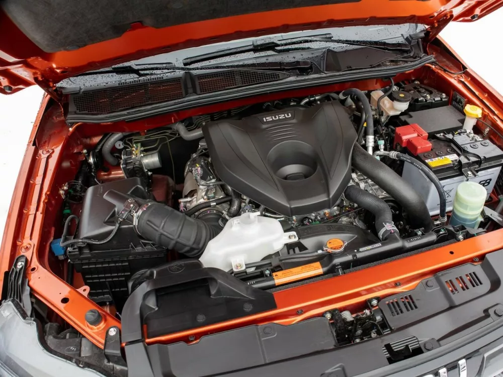Автомобиль Isuzu D-Max III Пикап Двойная кабина