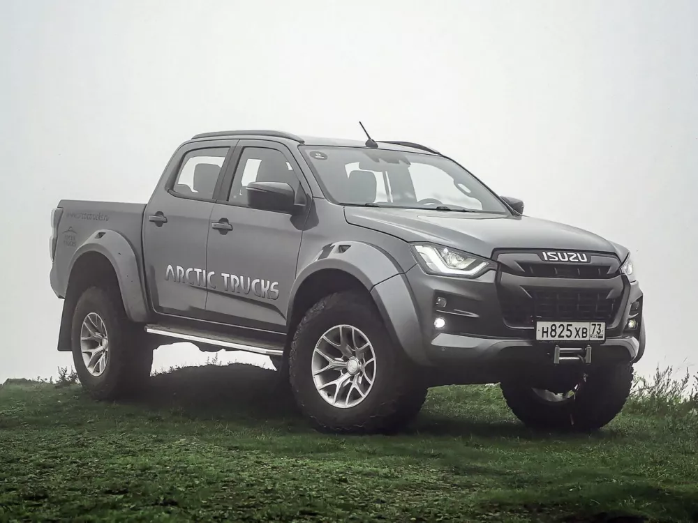 Автомобиль Isuzu D-Max III Пикап Двойная кабина Arctic Trucks