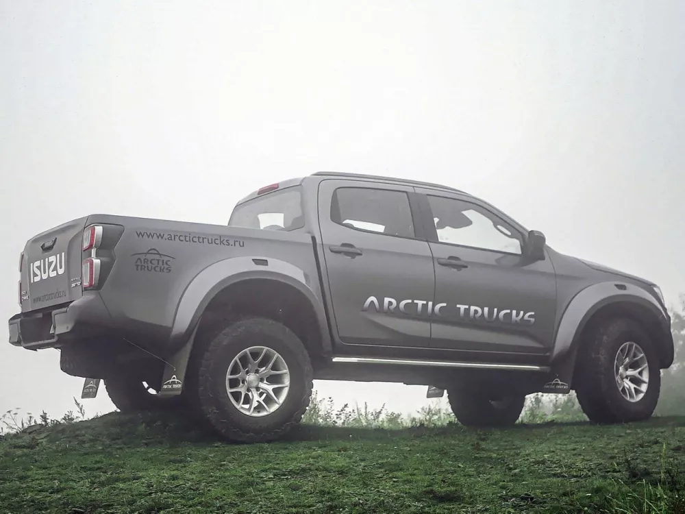 Автомобиль Isuzu D-Max III Пикап Двойная кабина Arctic Trucks