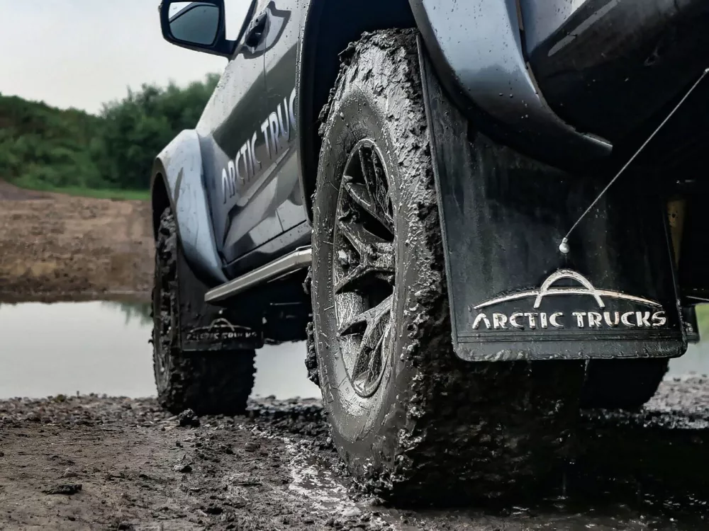Автомобиль Isuzu D-Max III Пикап Двойная кабина Arctic Trucks