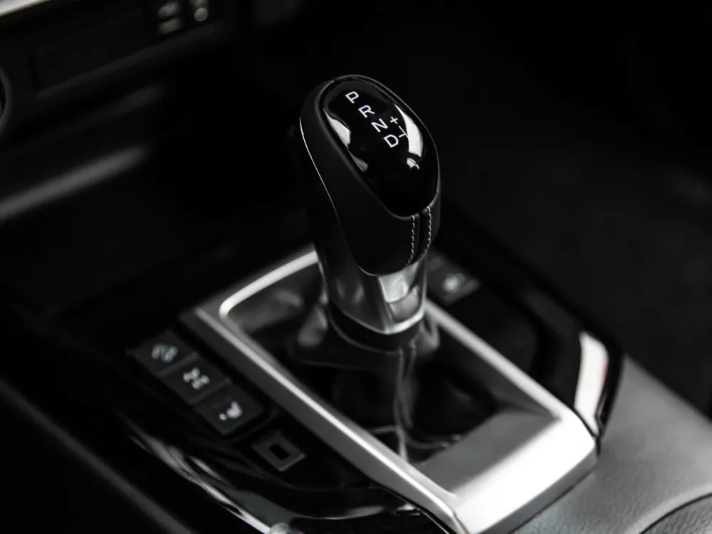 Автомобиль Isuzu D-Max III Пикап Полуторная кабина