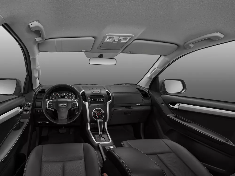 Автомобиль Isuzu D-Max II Рестайлинг Пикап Двойная кабина