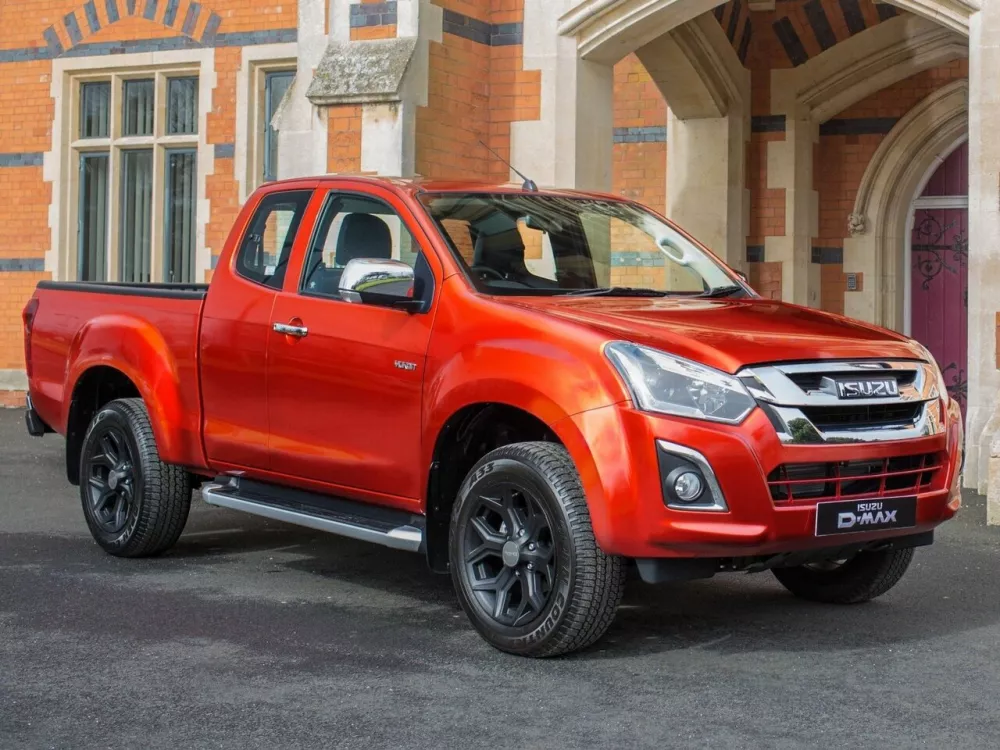 Автомобиль Isuzu D-Max II Рестайлинг Пикап Полуторная кабина