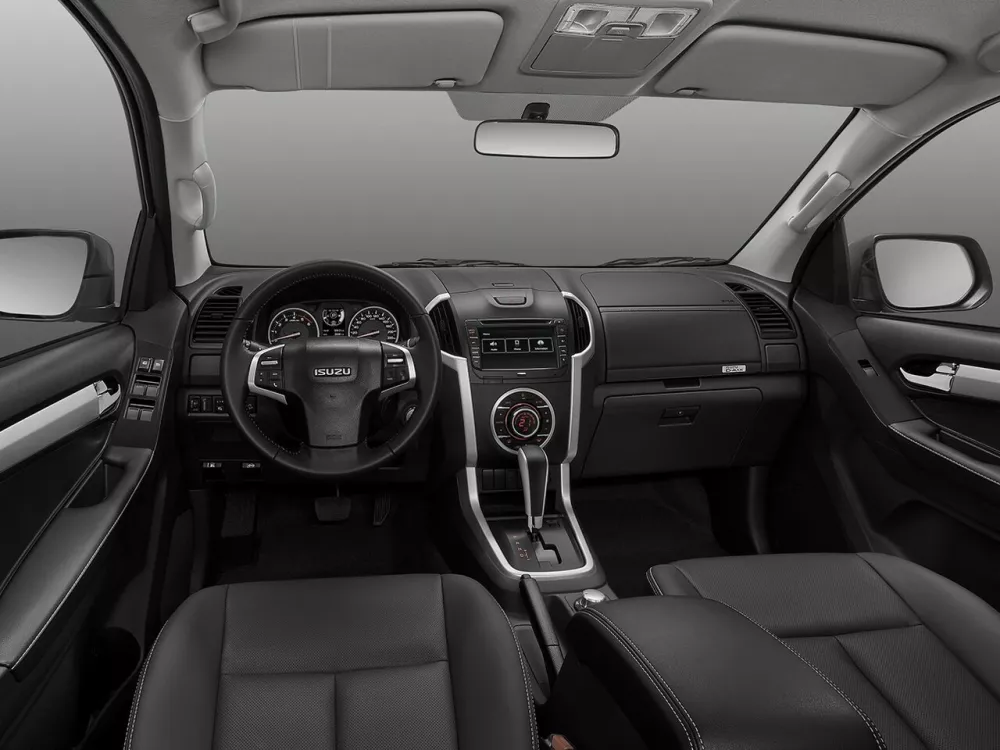 Автомобиль Isuzu D-Max II Рестайлинг Пикап Полуторная кабина