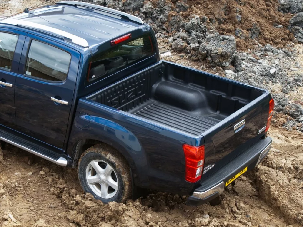 Автомобиль Isuzu D-Max II Пикап Двойная кабина