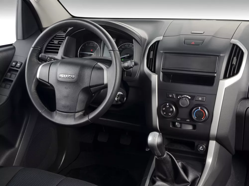 Автомобиль Isuzu D-Max II Пикап Двойная кабина