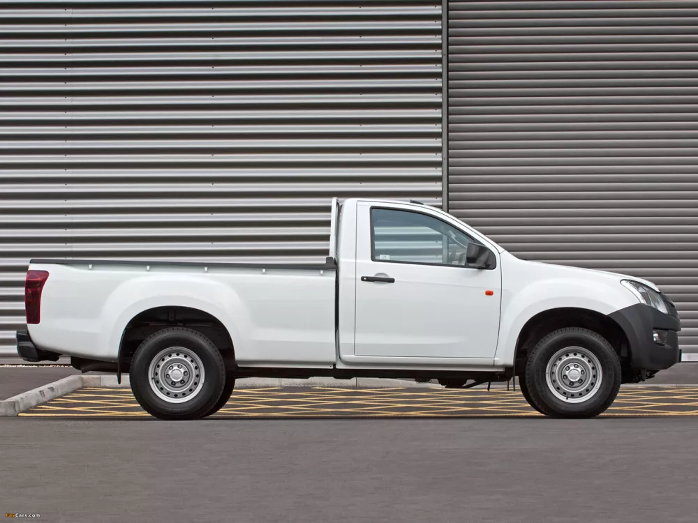 Автомобиль Isuzu D-Max II Пикап Одинарная кабина