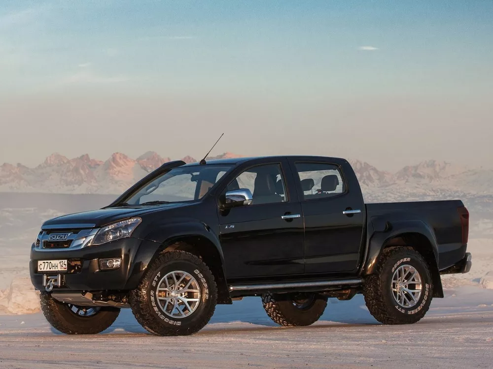 Автомобиль Isuzu D-Max II Пикап Двойная кабина Arctic Trucks