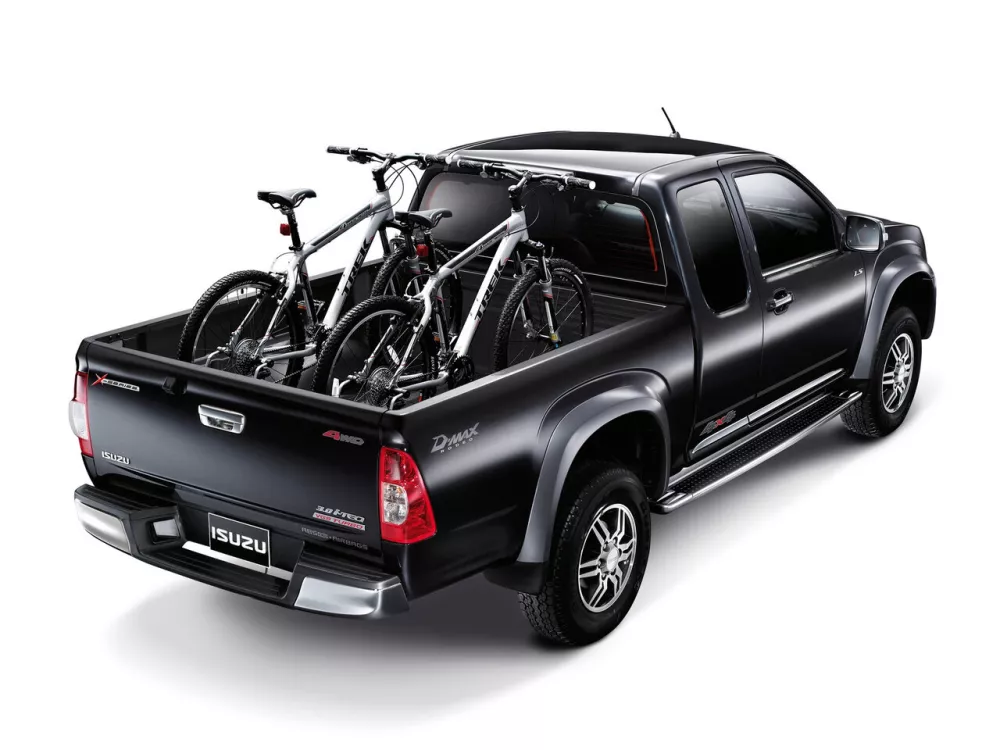 Автомобиль Isuzu D-Max I Рестайлинг Пикап Полуторная кабина