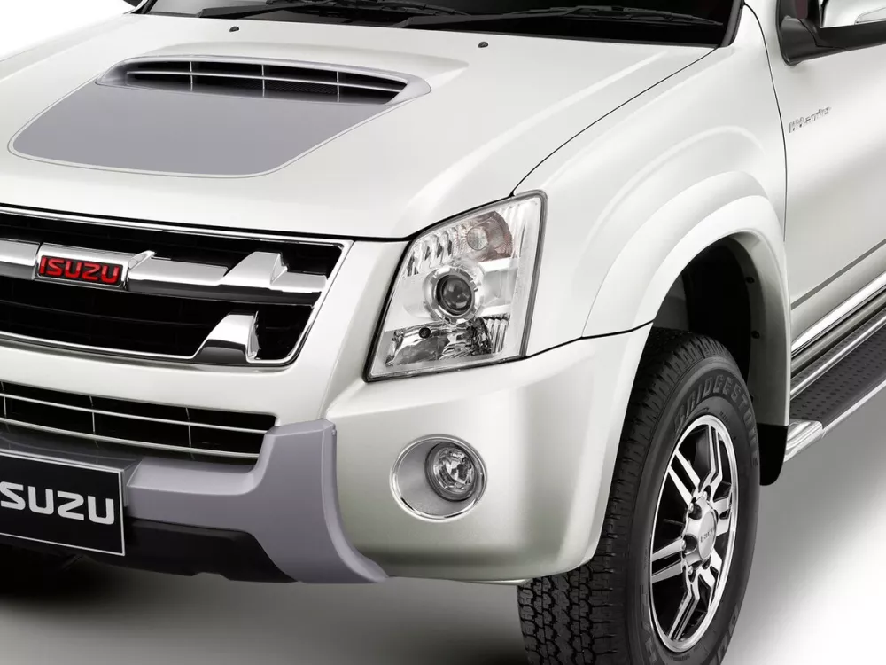 Автомобиль Isuzu D-Max I Рестайлинг Пикап Полуторная кабина