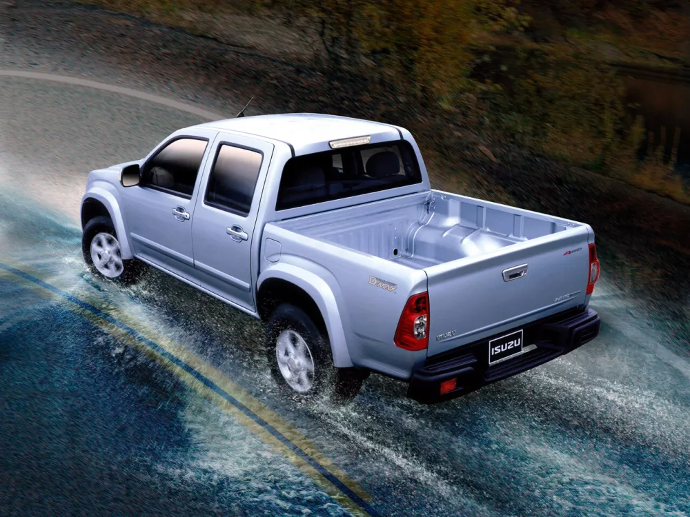 Автомобиль Isuzu D-Max I Рестайлинг Пикап Двойная кабина