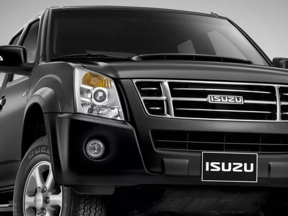 Автомобиль Isuzu D-Max I Рестайлинг Пикап Двойная кабина