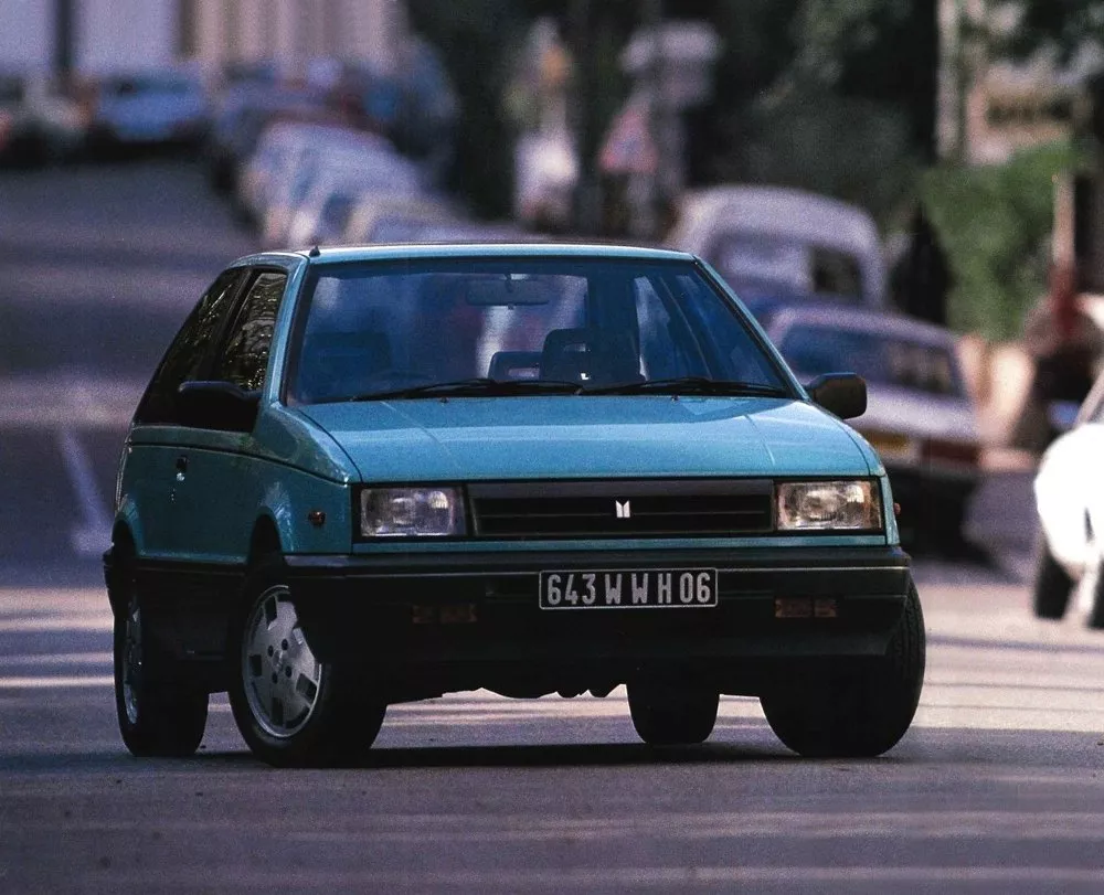 Автомобиль Isuzu Gemini II Хэтчбек (3 двери)
