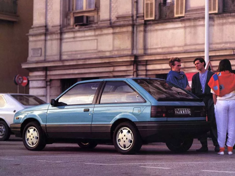 Автомобиль Isuzu Gemini II Хэтчбек (3 двери)