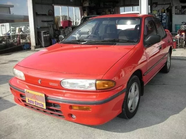 Автомобиль Isuzu Gemini III Седан