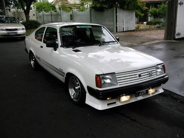 Автомобиль Isuzu Gemini I Купе