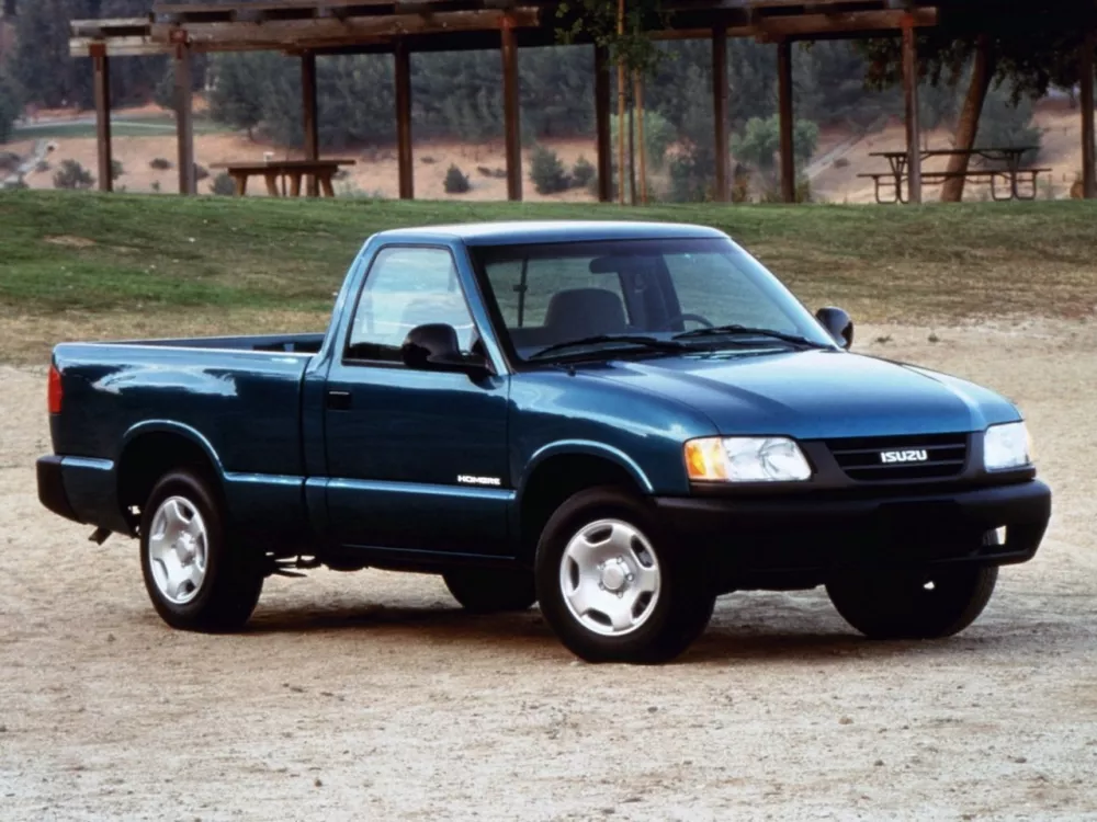 Автомобиль Isuzu Hombre I Пикап Одинарная кабина Regular Cab