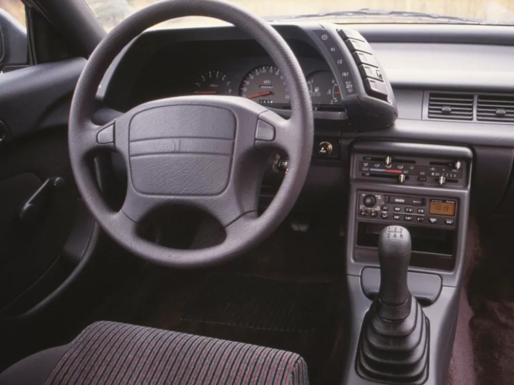 Автомобиль Isuzu Impulse II Хэтчбек (3 двери)