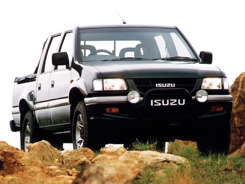 Автомобиль Isuzu KB III (TF) Пикап Двойная кабина