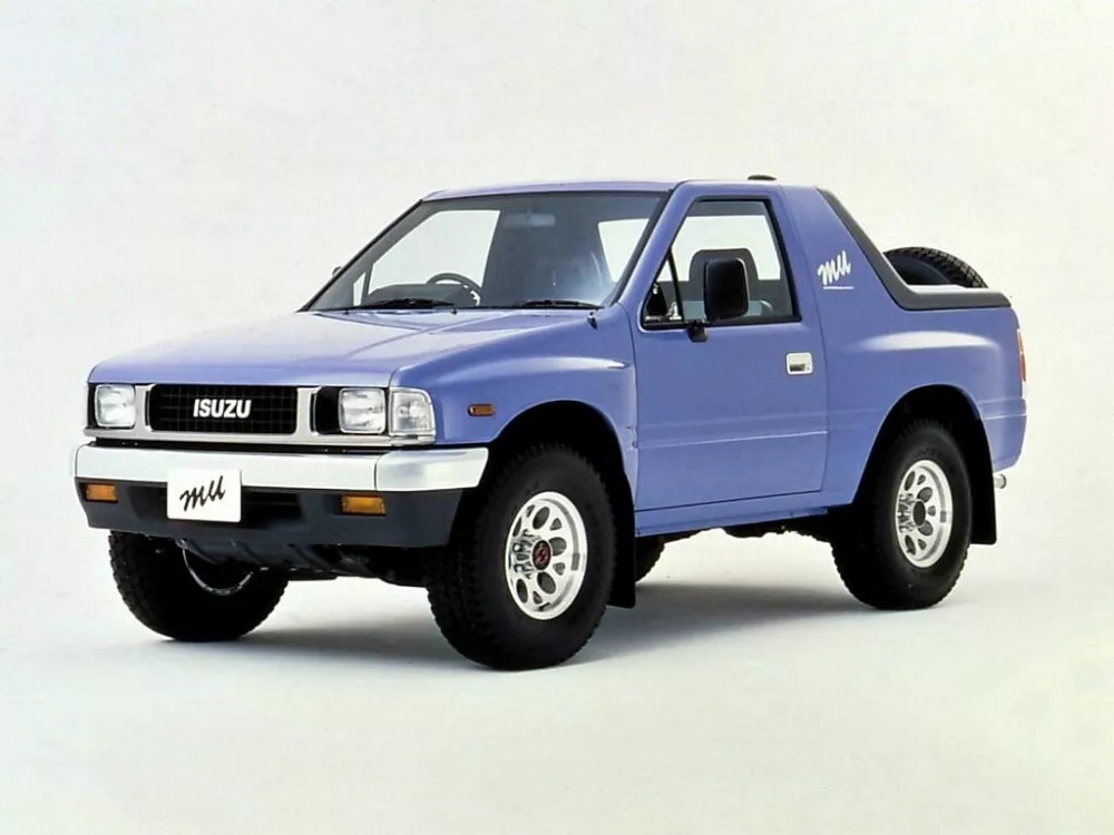Автомобиль Isuzu MU I Внедорожник открытый