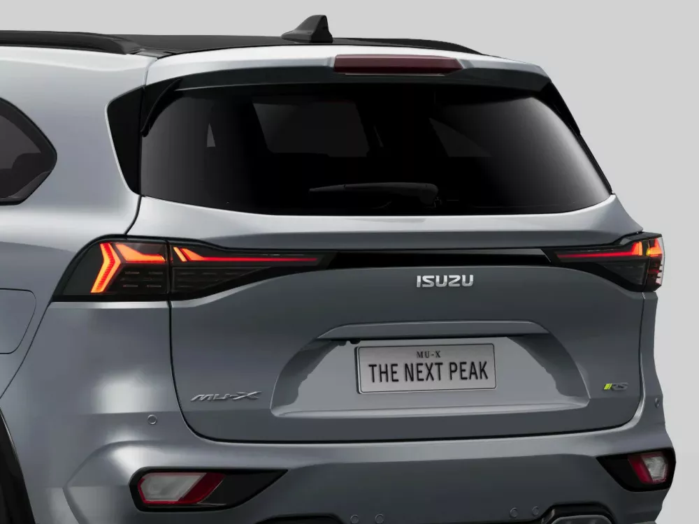 Автомобиль Isuzu MU-X II Рестайлинг Внедорожник (5 дверей)