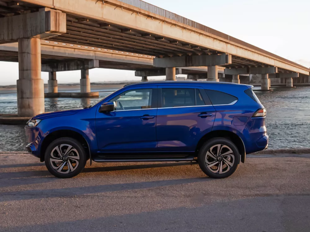 Автомобиль Isuzu MU-X II Внедорожник (5 дверей)