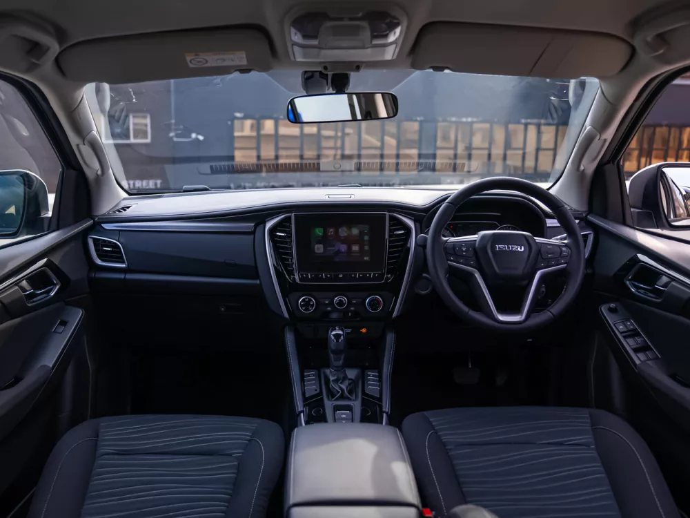 Автомобиль Isuzu MU-X II Внедорожник (5 дверей)