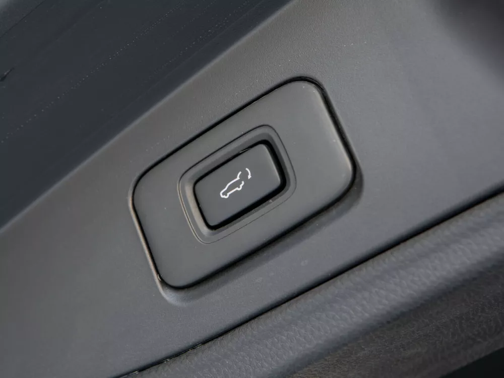 Автомобиль Isuzu MU-X II Внедорожник (5 дверей)