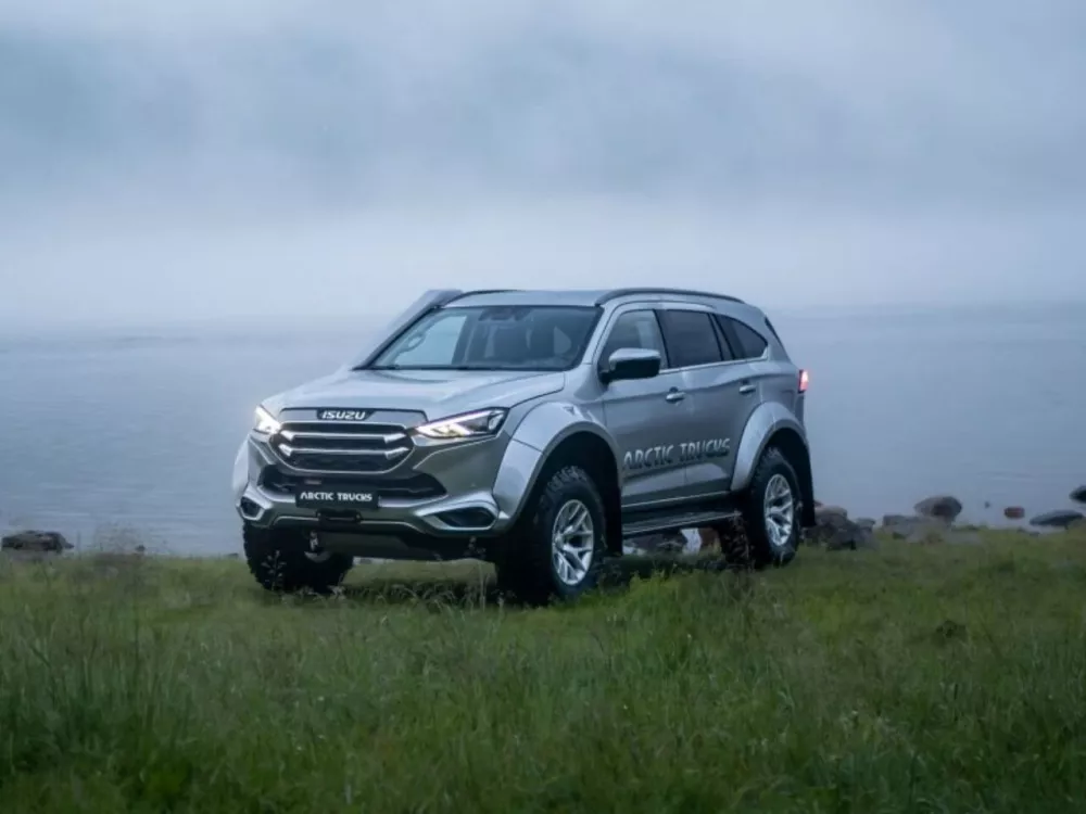 Автомобиль Isuzu MU-X II Внедорожник (5 дверей) Arctic Trucks