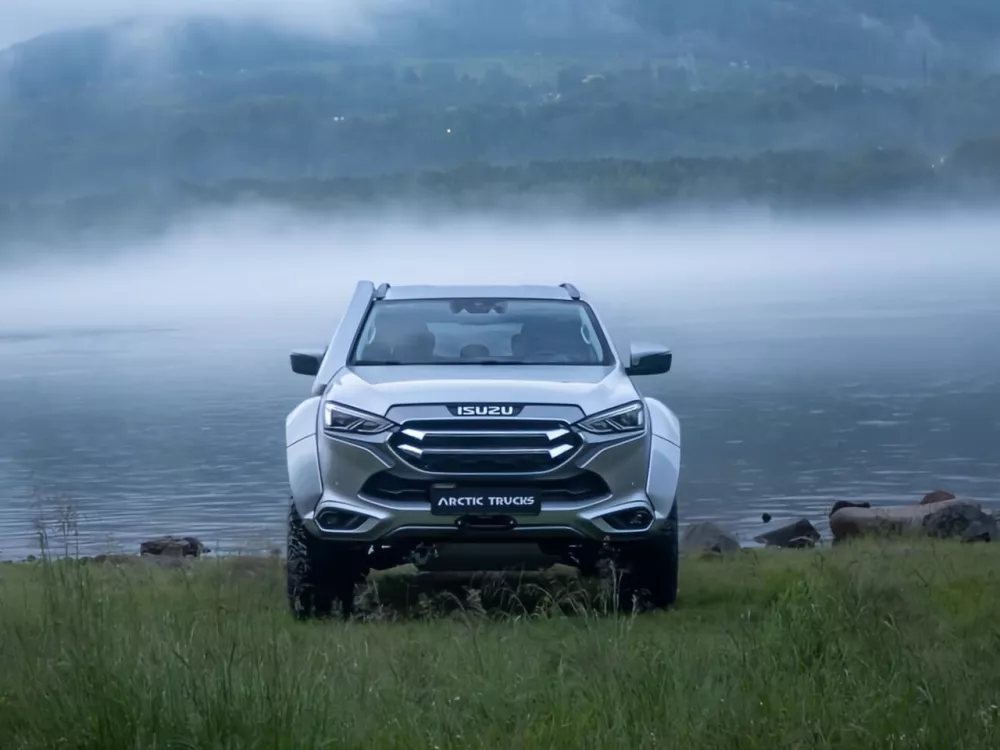 Автомобиль Isuzu MU-X II Внедорожник (5 дверей) Arctic Trucks
