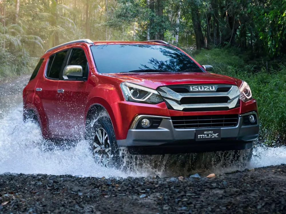 Автомобиль Isuzu MU-X I Рестайлинг Внедорожник (5 дверей)