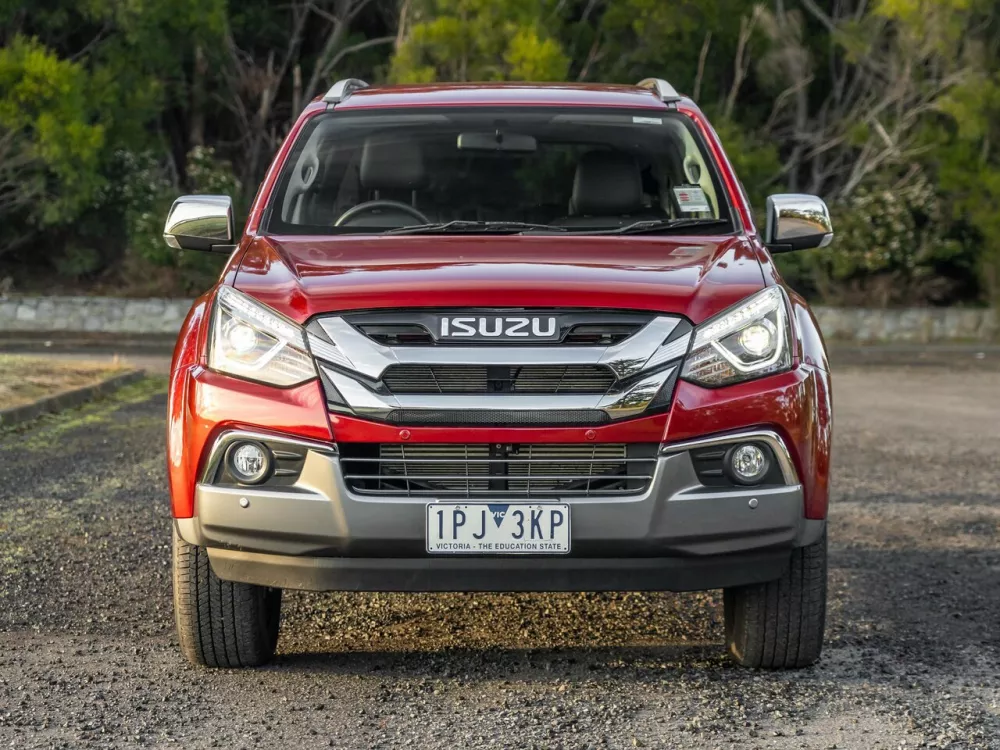 Автомобиль Isuzu MU-X I Рестайлинг Внедорожник (5 дверей)