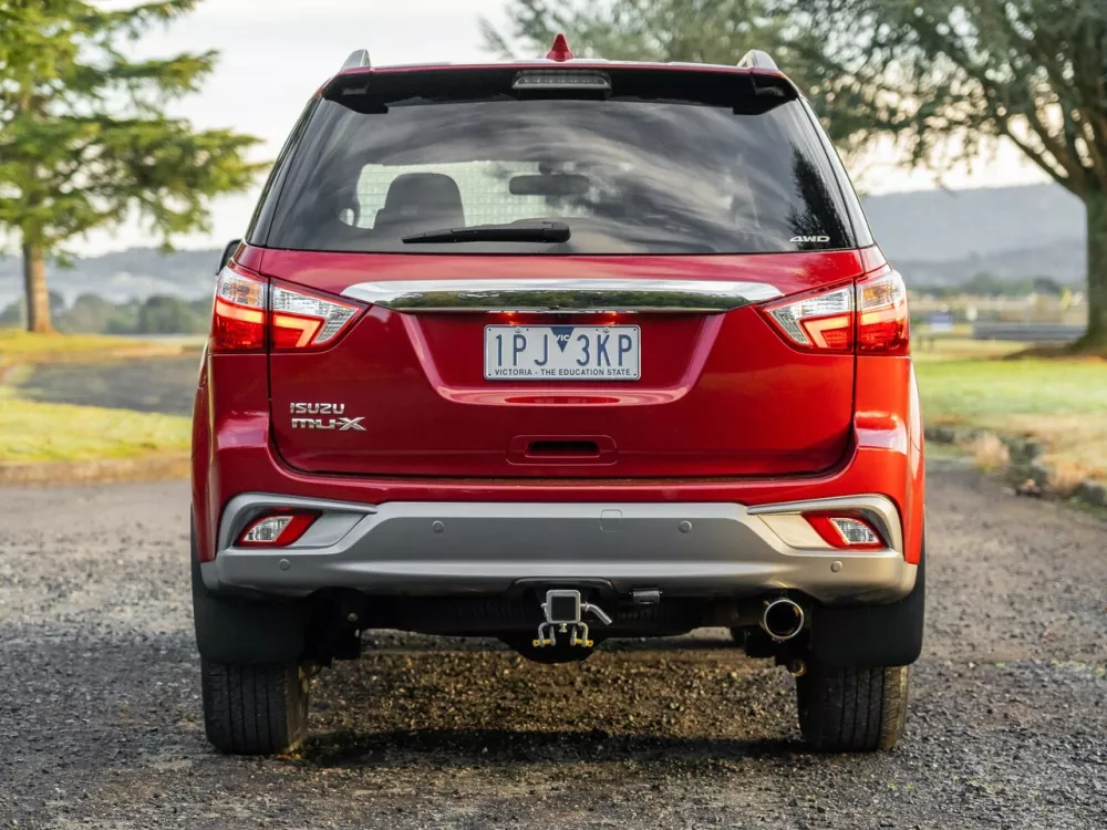 Автомобиль Isuzu MU-X I Рестайлинг Внедорожник (5 дверей)