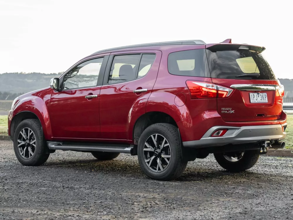 Автомобиль Isuzu MU-X I Рестайлинг Внедорожник (5 дверей)