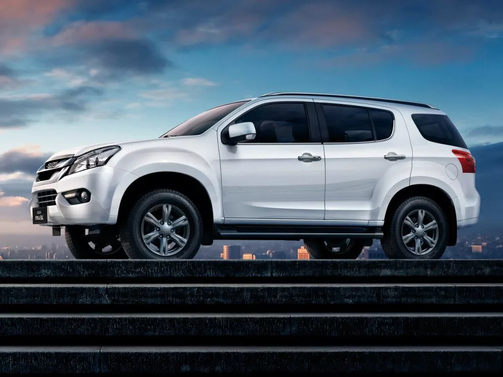 Автомобиль Isuzu MU-X I Внедорожник (5 дверей)
