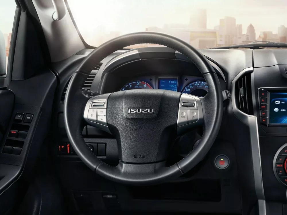 Автомобиль Isuzu MU-X I Внедорожник (5 дверей)