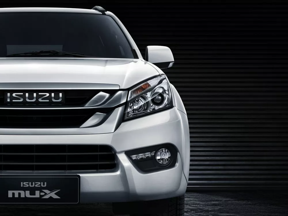 Автомобиль Isuzu MU-X I Внедорожник (5 дверей)