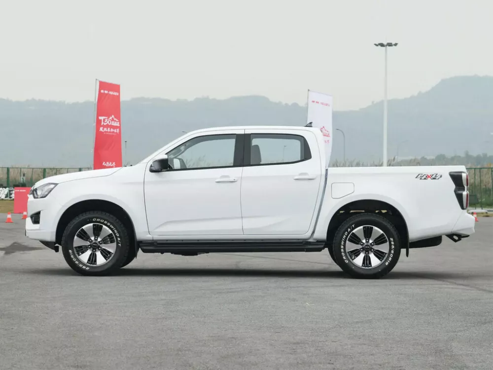 Автомобиль Isuzu T30 Explorer Пикап Двойная кабина